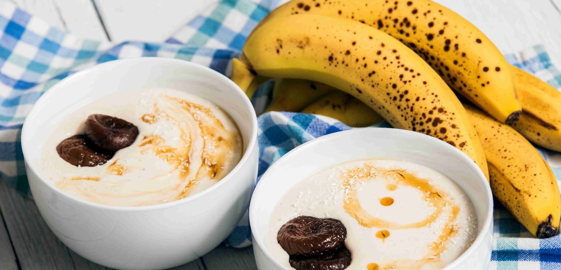 Banana with yogurt - heart healthy snacks